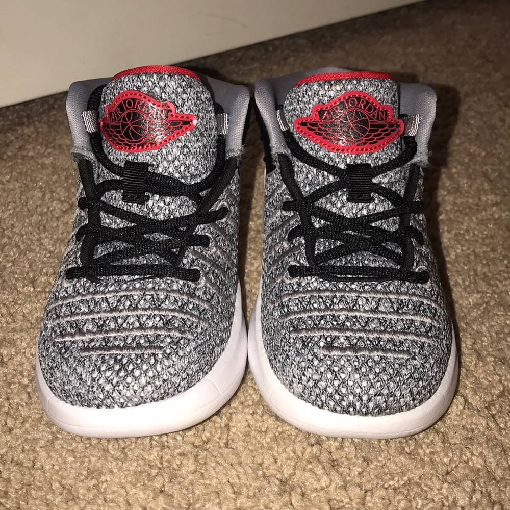 Jordan’s size 9c toddler